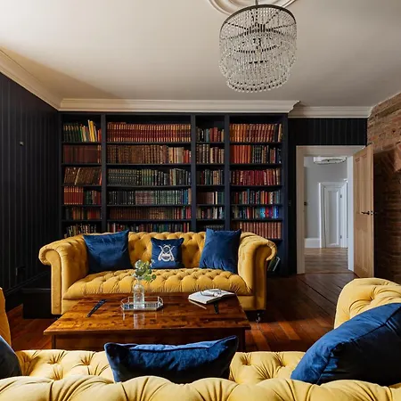Tatil Evi Killerby Old Hall With Hot Tub And Swimming Pool Scarborough