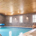 Killerby Old Hall With Hot Tub And Swimming Pool 펜션 스카버러