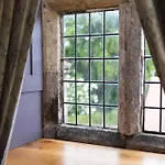 Killerby Old Hall With Hot Tub And Swimming Pool 펜션 *