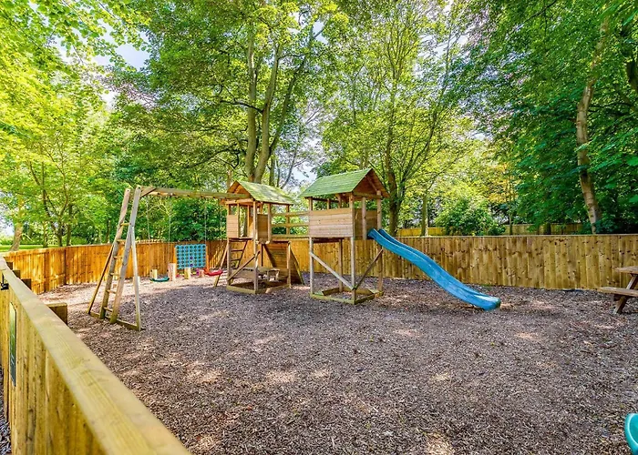 Killerby Old Hall With Hot Tub And Swimming Pool Holiday home *